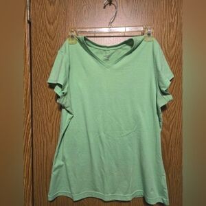 Danskin V-neck Olive Tee SZ Large